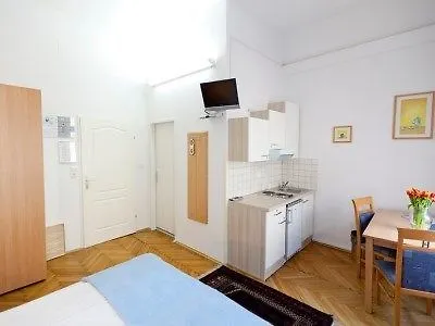 Nocleg ze śniadaniem Hotel-Pension Bleckmann Wiedeń