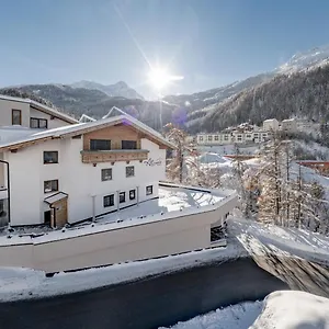 Aliona Apartment
