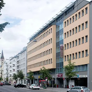 Western Amedia **** Viena